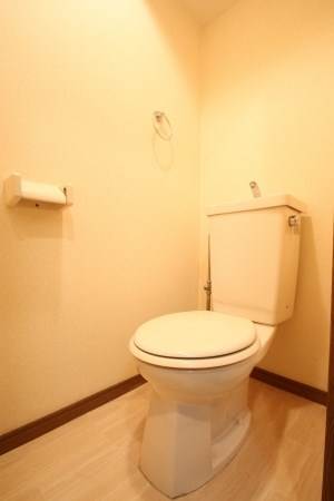 トイレ　別号室