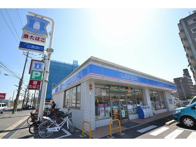 コンビニ　ローソン広島東原2丁目店（コンビニ）まで318m