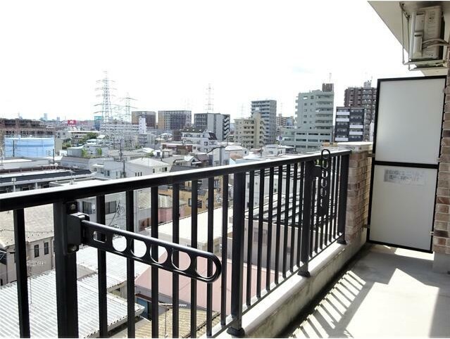 バルコニー　便利で嬉しいバルコニー付きです♪