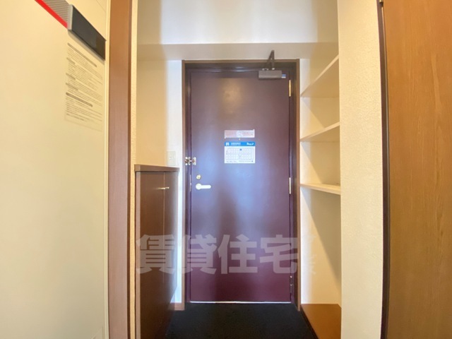 玄関　同物件別室写真