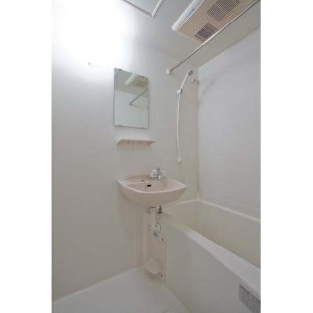 バス・シャワールーム　※写真は同タイプ住戸です。