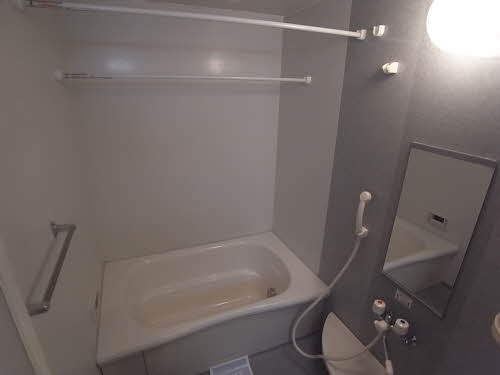 バス・シャワールーム　追い焚きできます