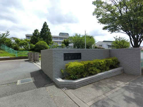 小学校　成田市立平成小学校（小学校）まで965m