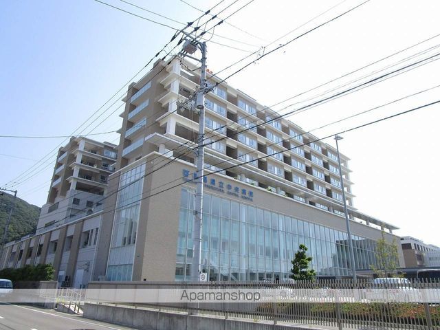 病院　県立中央病院（病院）まで806m