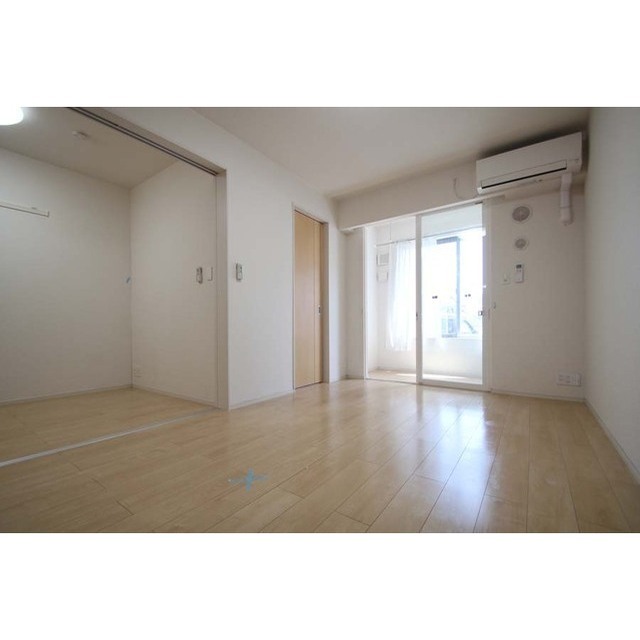 居室・リビング　※画像は全て１０２の内観写真