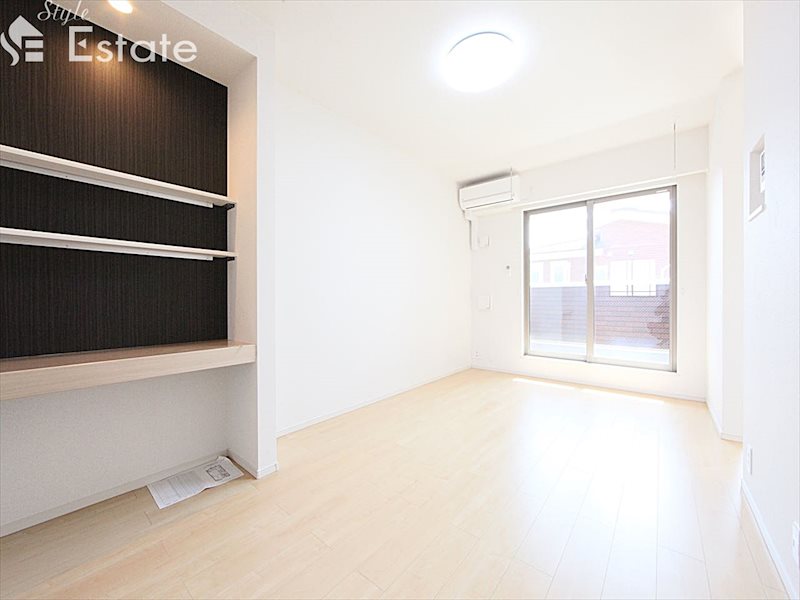 居室・リビング　内装