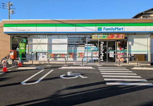 コンビニ　ファミリーマート さいたま曲本二丁目店（コンビニ）まで344m