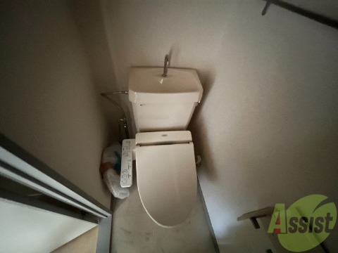 トイレ　温水洗浄便座付きのトイレは、使用しやすくうれしいですね。