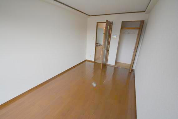 その他部屋・スペース　落ち着いた雰囲気のこのお部屋でゆっくりお休みください。