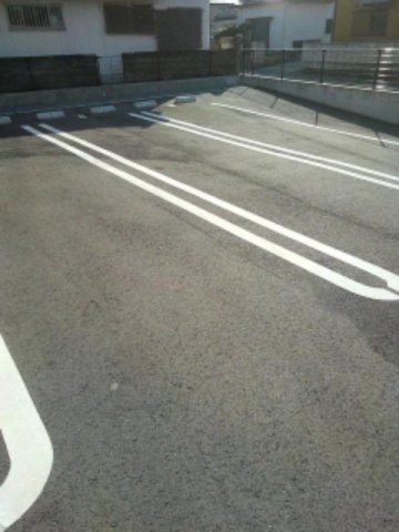 駐車場　駐車場完備です