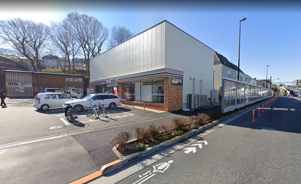 コンビニ　セブンイレブン 板橋若木3丁目店（コンビニ）まで527m
