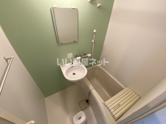 バス・シャワールーム