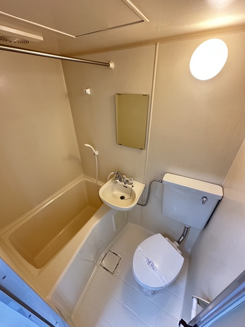 バス・シャワールーム　別部屋参考写真です