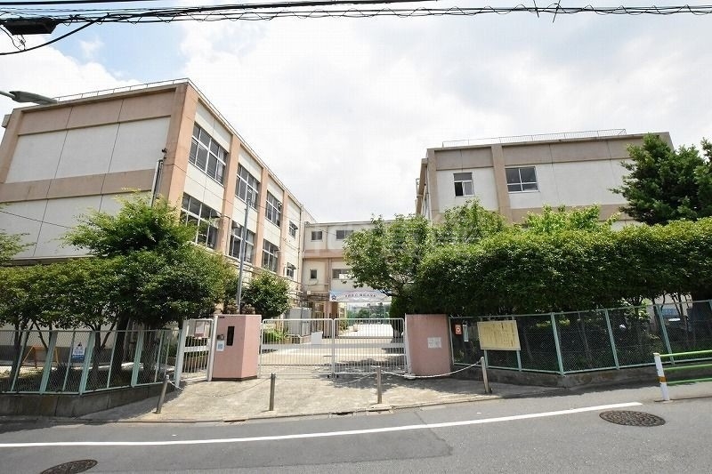 小学校　梅田小学校（小学校）まで412m