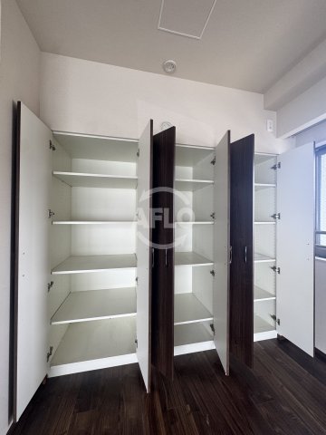 その他共有部分　プレサンスロジェ大阪福島　収納