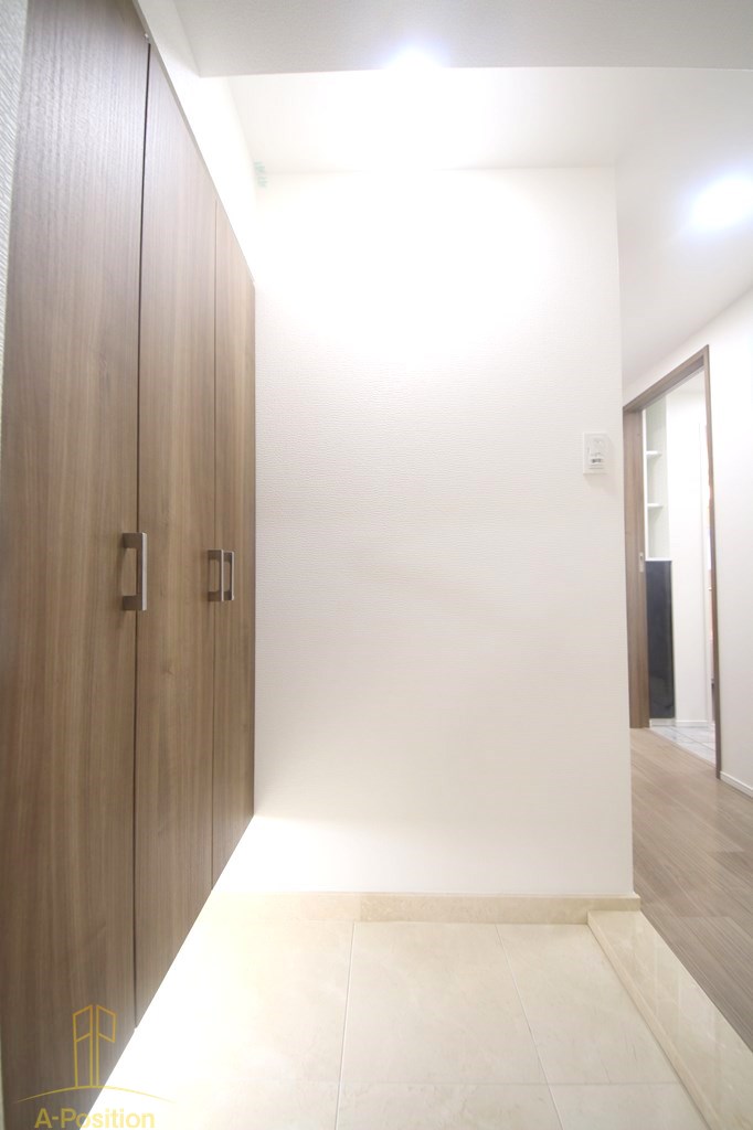 玄関　リーガル西長堀II