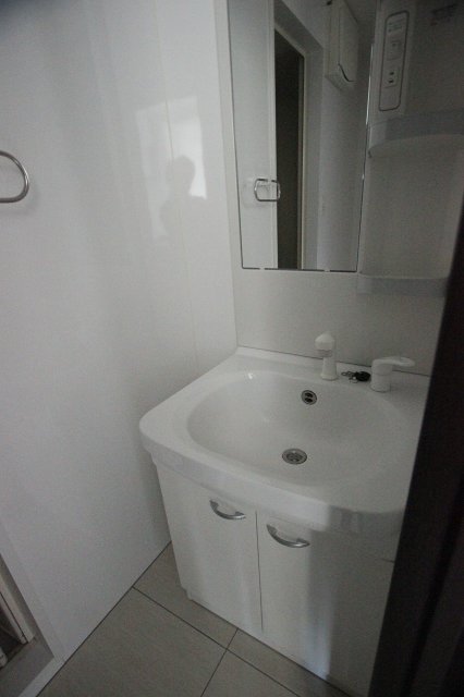 洗面設備　同物件別号室のものです。