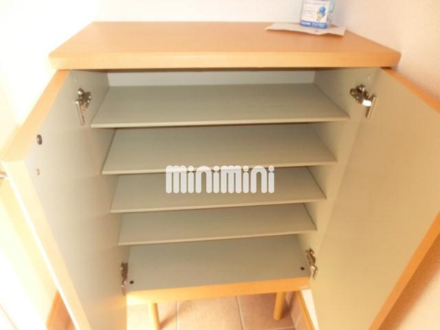 収納　たくさんはいるシューズボックス