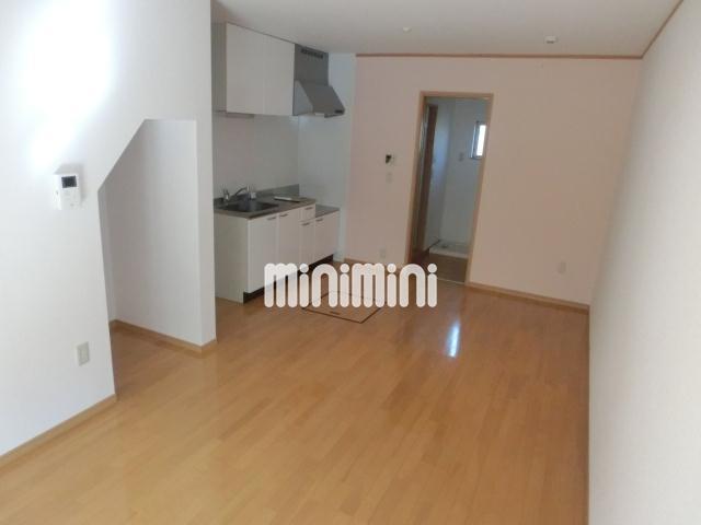 居室・リビング　キッチンスペースも広く使えます。