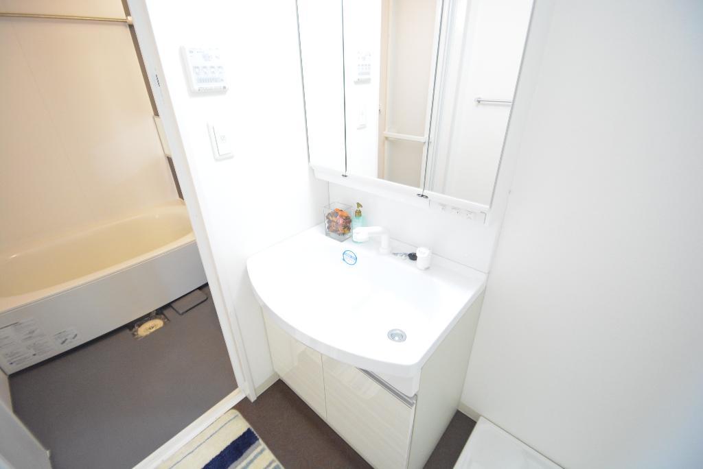 洗面設備　洗髪洗面化粧台