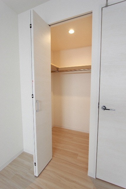 収納　広々ウォークインクローゼットです♪