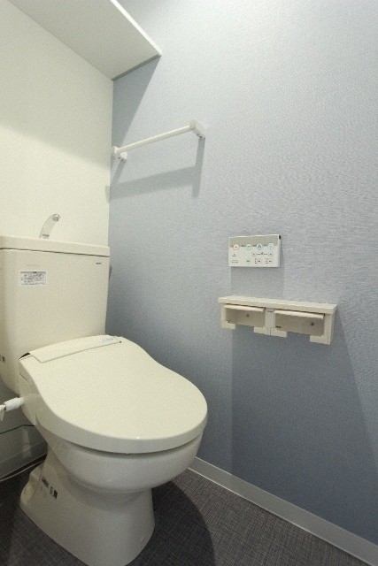 トイレ　快適なウォシュレット付きです♪