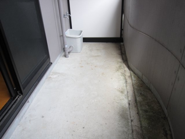 バルコニー　ベランダ水栓あり