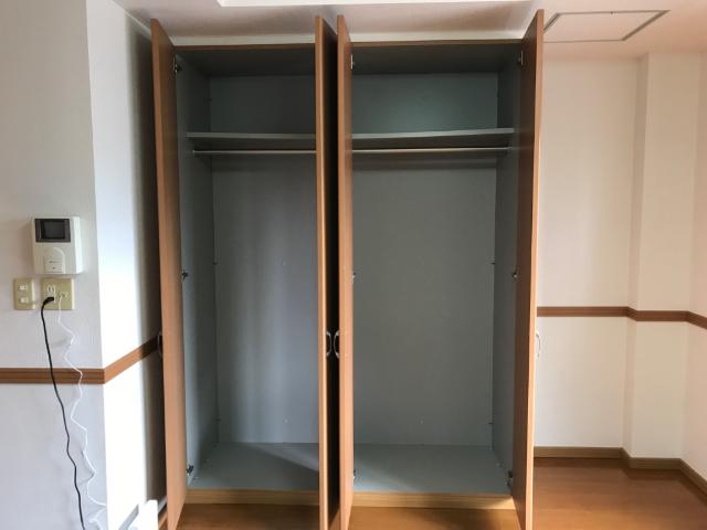 収納　クローゼット