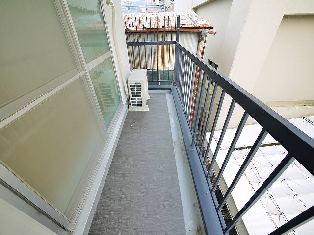 バルコニー　お洗濯にも便利なバルコニー付き