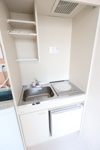 キッチン　同タイプ参考写真です。