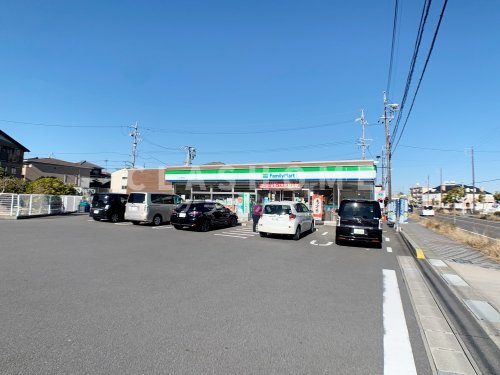 コンビニ　ファミリーマート 刈谷泉田町店（コンビニ）まで876m