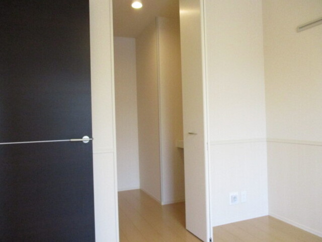 収納　洋間南ウォークインクローゼット