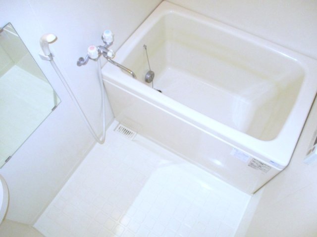 バス・シャワールーム　日々の疲れを癒すお風呂です♪