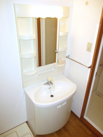 洗面設備　忙しい朝には欠かせない洗面所です♪