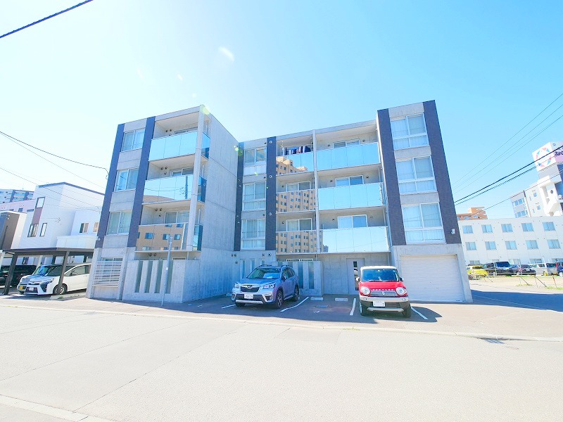 建物外観　地下東西線「南郷１８丁目」徒歩4分