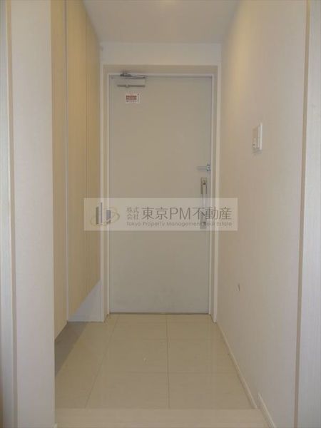 玄関　※同物件別部屋写真