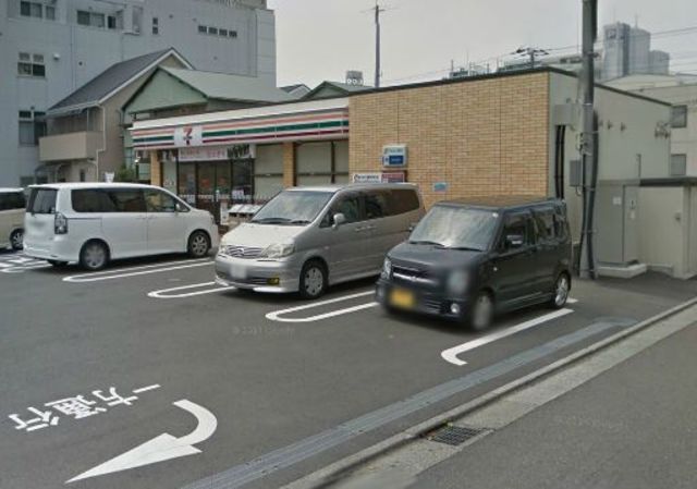 コンビニ　セブンイレブン平塚八重咲町店（コンビニ）まで133m
