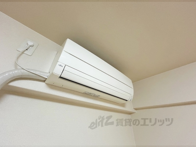 その他設備　６．５帖洋室エアコン