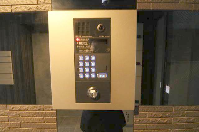 ロビー　安心のオートロック♪