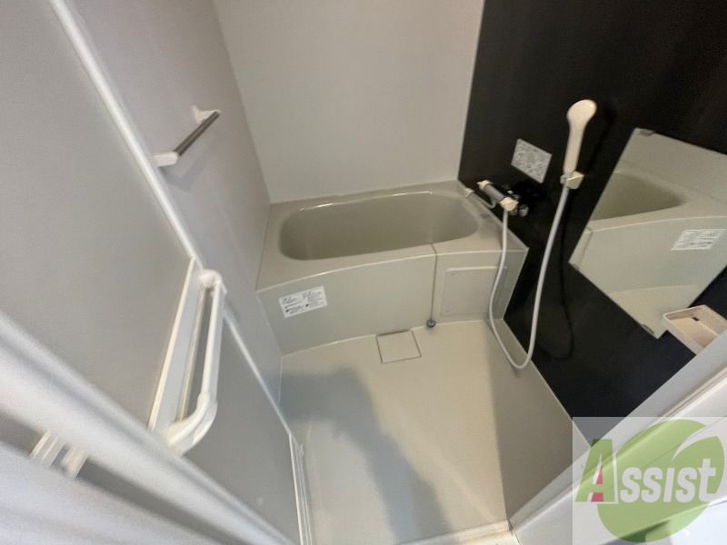 バス・シャワールーム　お風呂です。ゆっくりお風呂につかるのも体に良いですね～