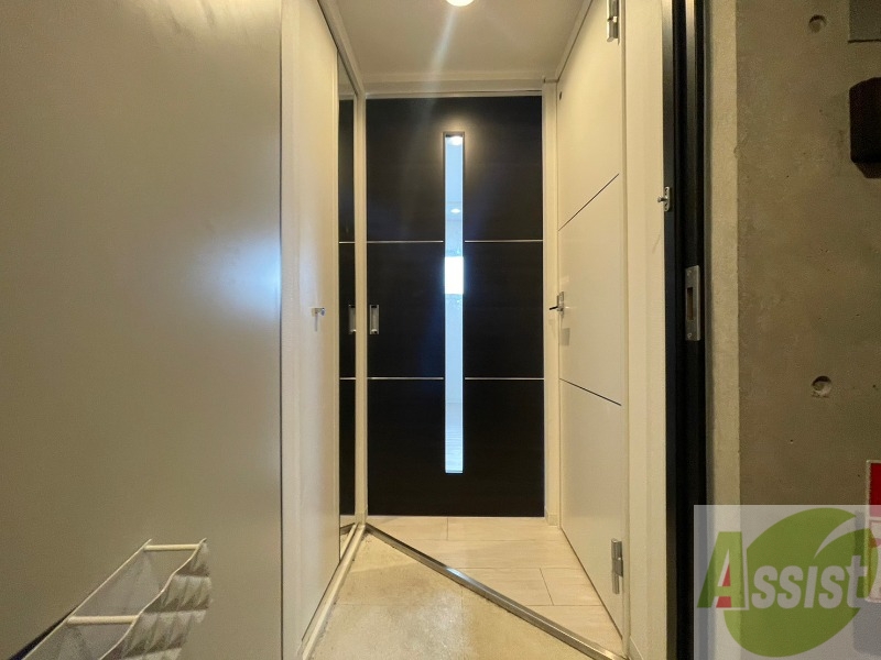 玄関　玄関です。白を基調としていて清潔感があります！