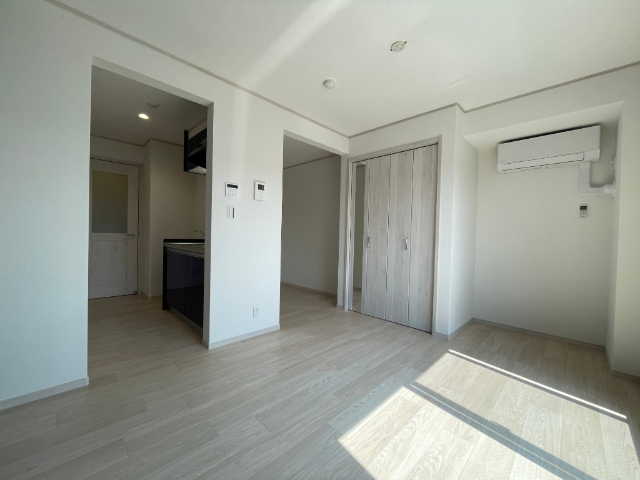 居室・リビング　同間取の部屋参照