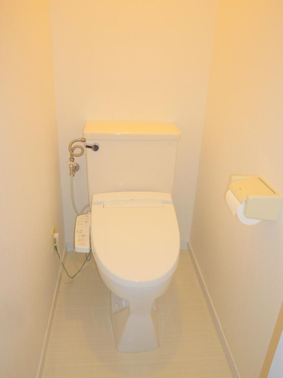 トイレ　※同仕様写真