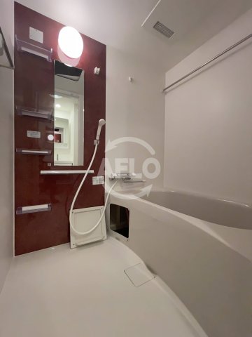 バス・シャワールーム　セレニテ難波プリエ　浴室