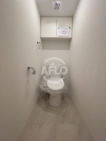 トイレ　セレニテ難波プリエ　トイレ