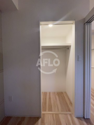 収納　セレニテ難波プリエ　収納