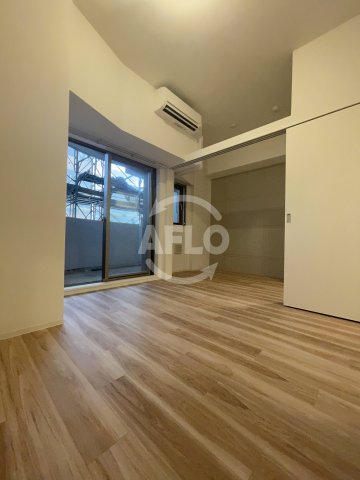 セキュリティ　セレニテ難波プリエ　内装