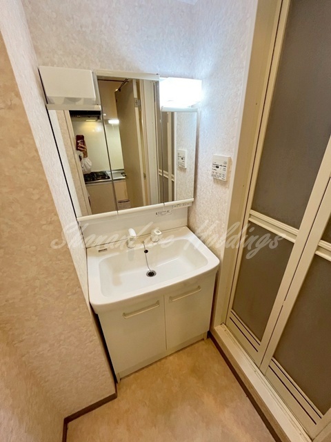 洗面設備　人気の独立洗面♪