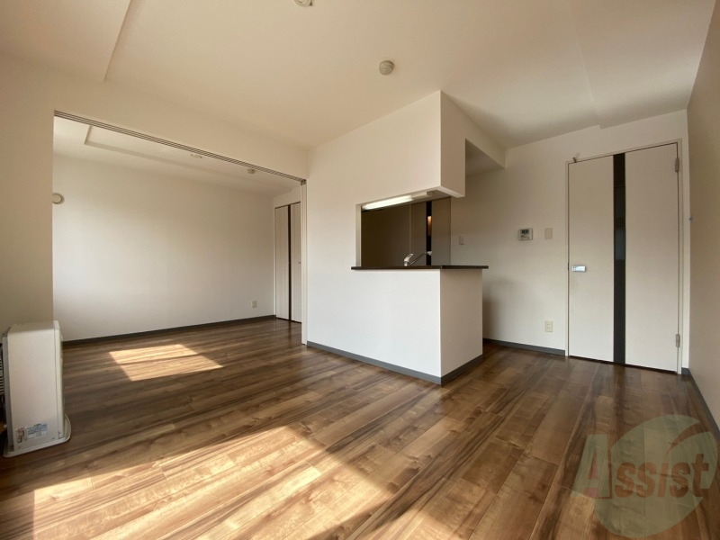 居室・リビング　明るいお部屋は気持ちよく過ごせそうですね。