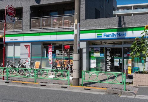 コンビニ　ファミリーマート 中野富士見町駅前店（コンビニ）まで311m